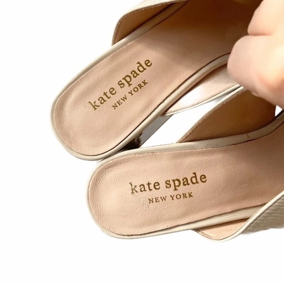 NEW Kate Spade Venus Cream Patent Block Heels Slip On Sandals‎ Heeled Mules - Picture 6 of 8